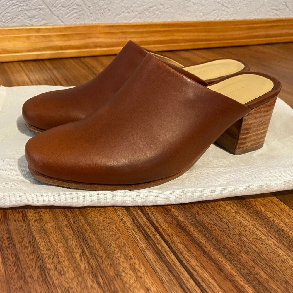 NISOLO ALL DAY HEEL MULE BRANDY SIZE 8.5 8 1/2